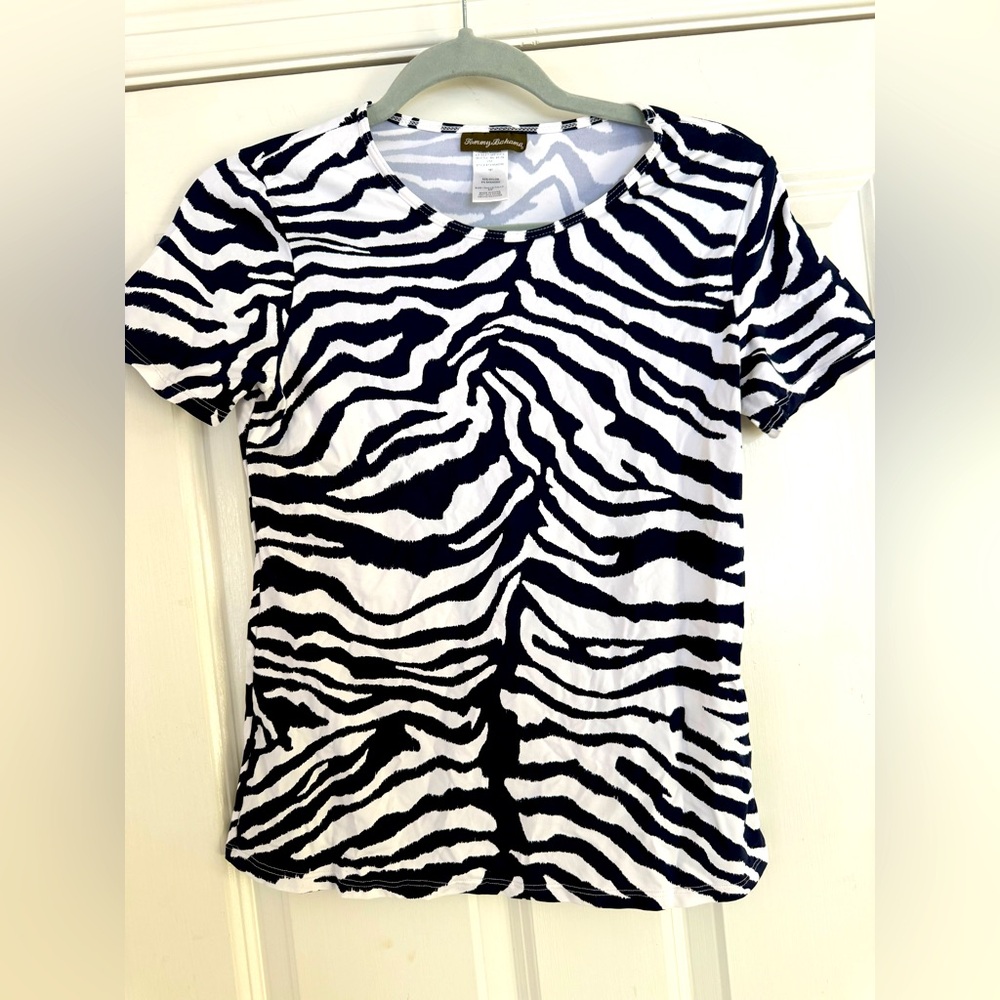 Tommy Bahama women’s short sleeve rash guard , navy/white animal print SP